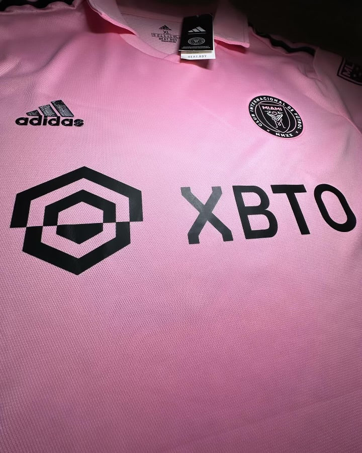 Lionel Messi #10 Inter Miami Pink Home Jersey