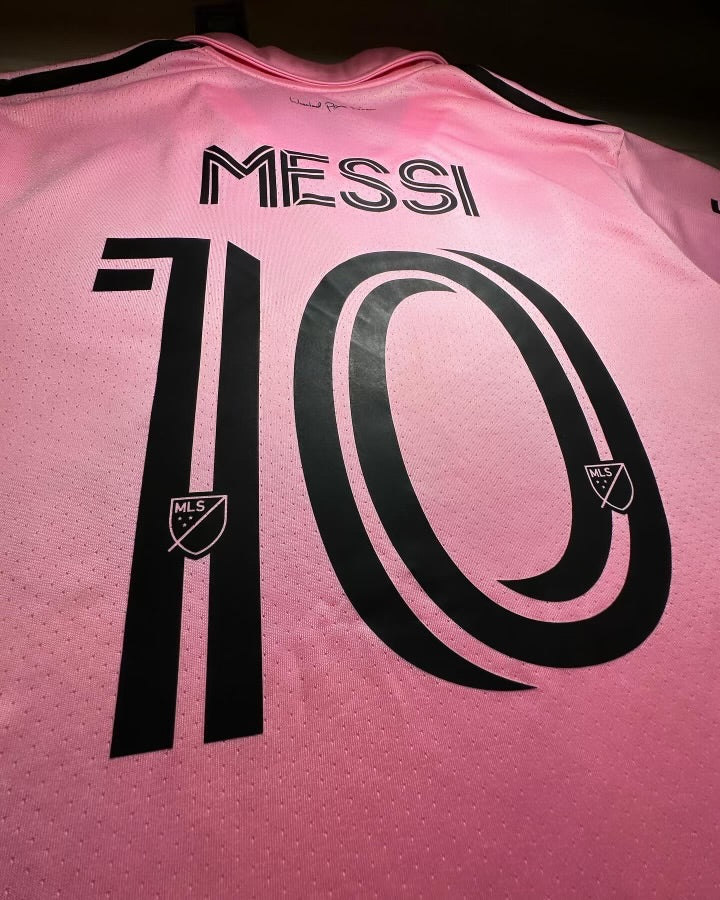Lionel Messi #10 Inter Miami Pink Home Jersey