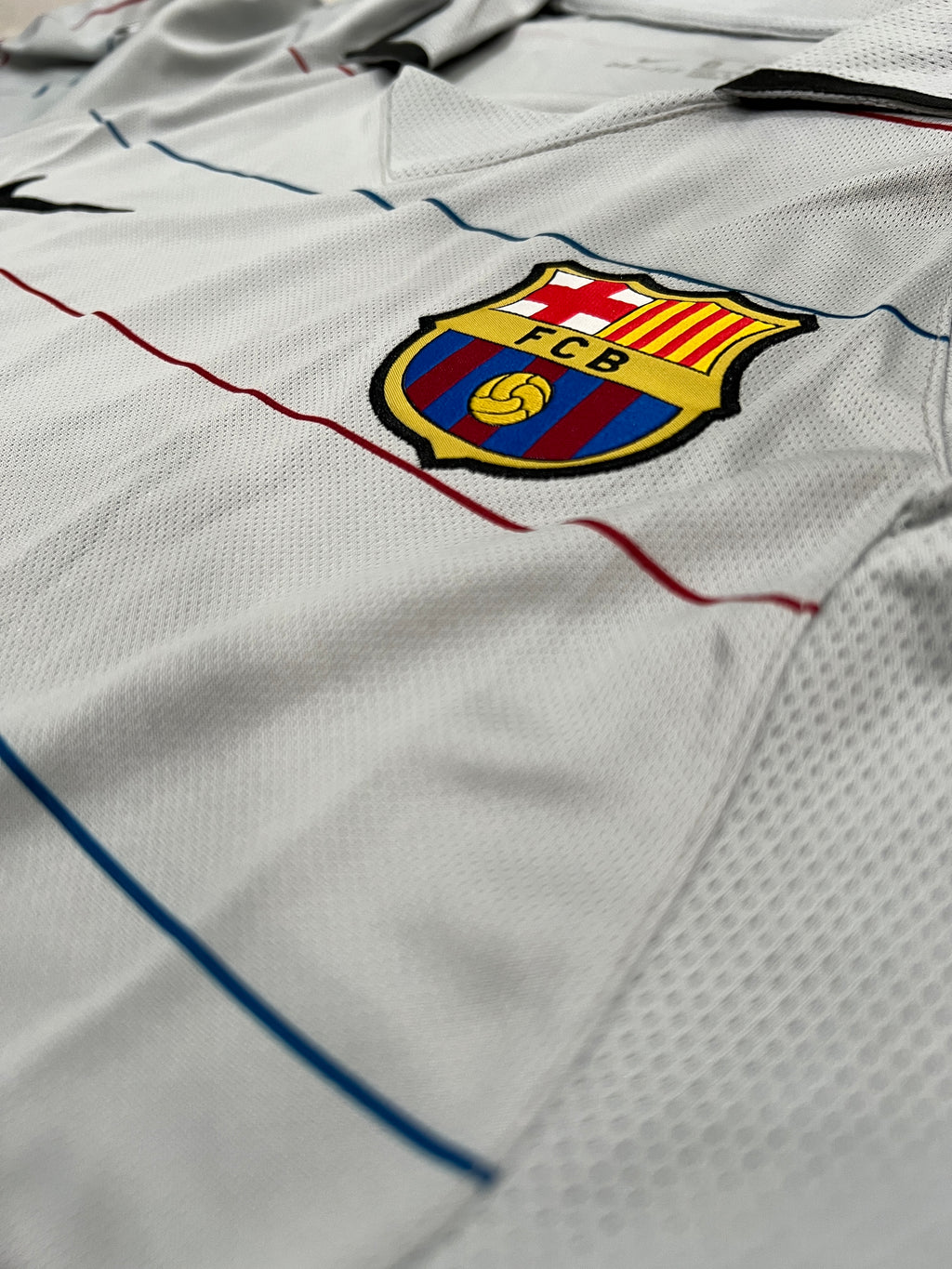 Ronaldinho Barcelona 2003/04 Away Jersey – #10