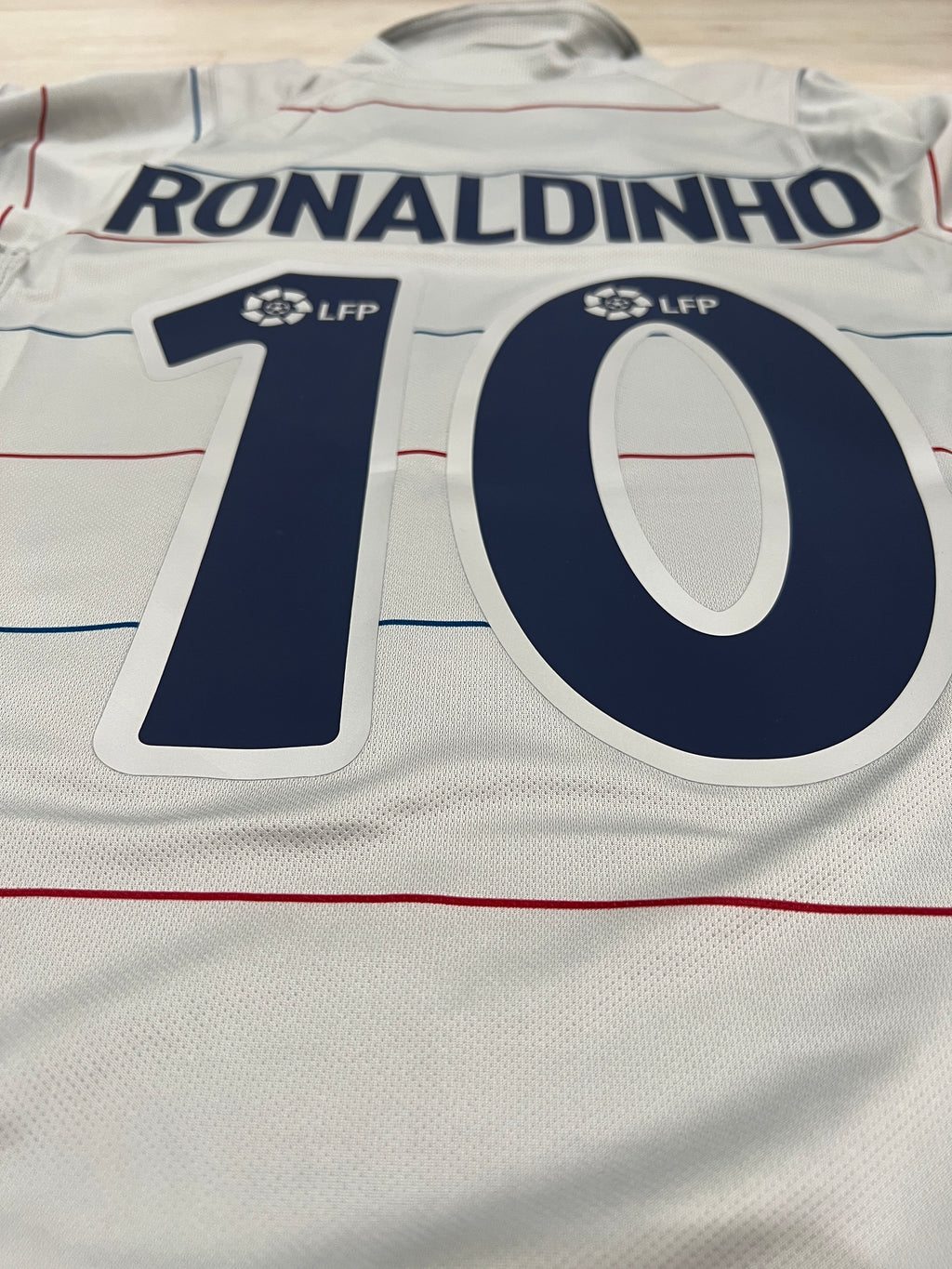 Ronaldinho Barcelona 2003/04 Away Jersey – #10