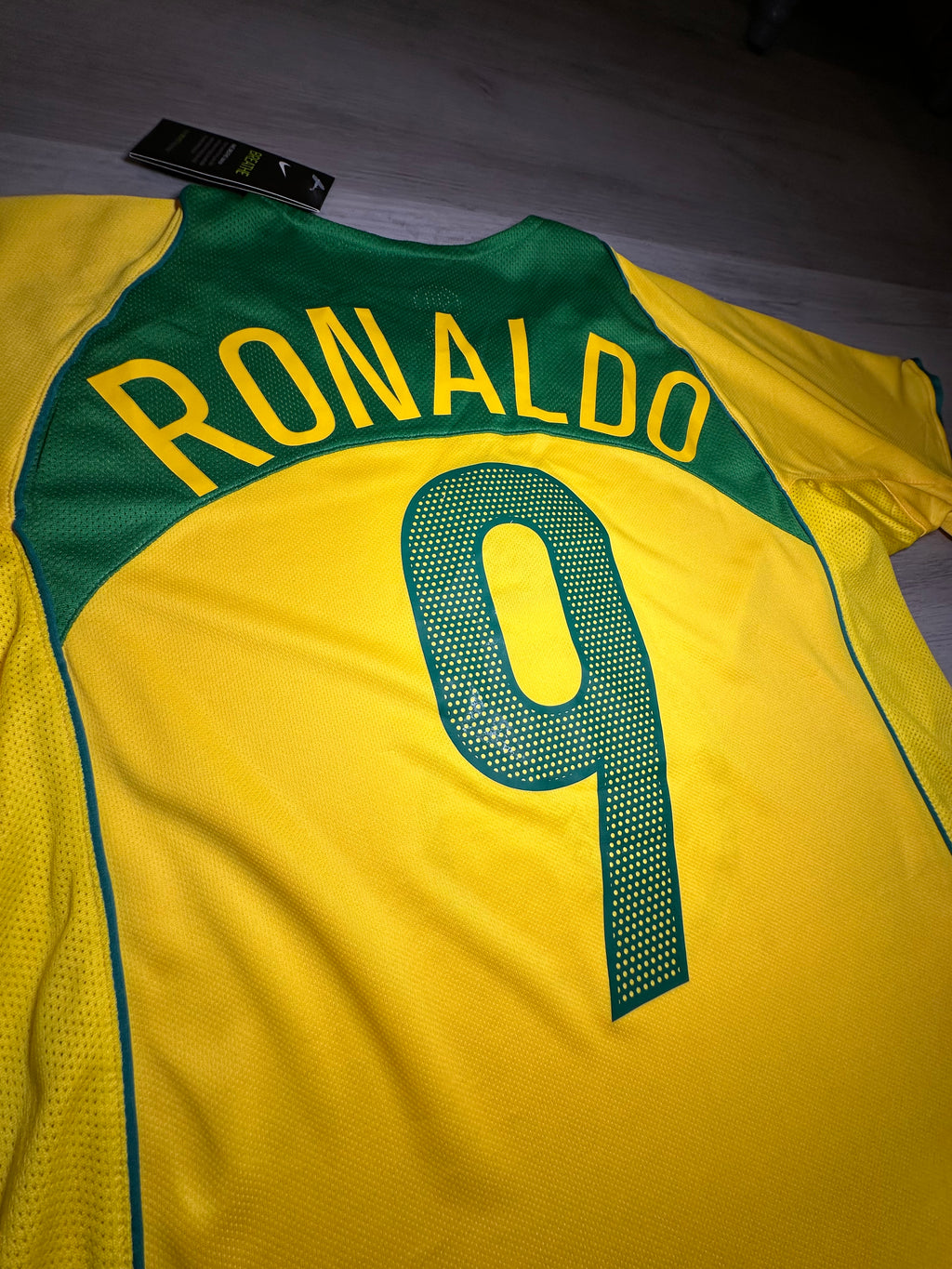 Brazil Ronaldo #9 2004/05 Home Jersey – Yellow & Green