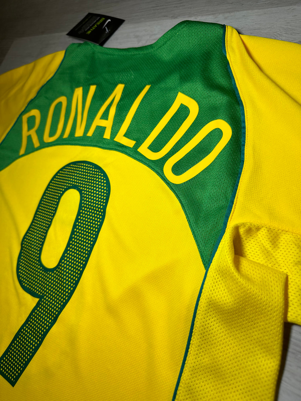 Brazil Ronaldo #9 2004/05 Home Jersey – Yellow & Green