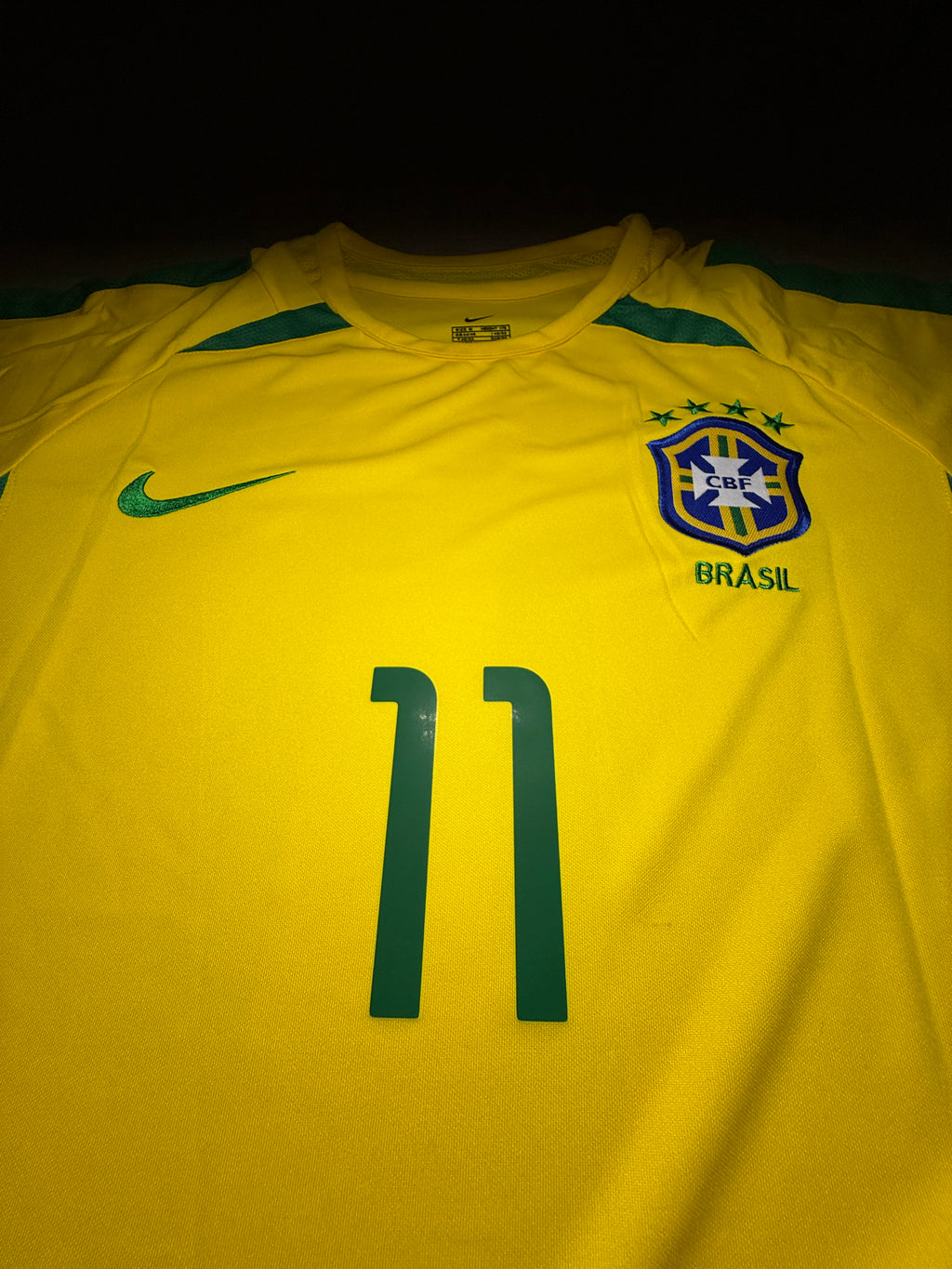 Brazil Ronaldinho #11 2002 World Cup Home Jersey – Retro Edition