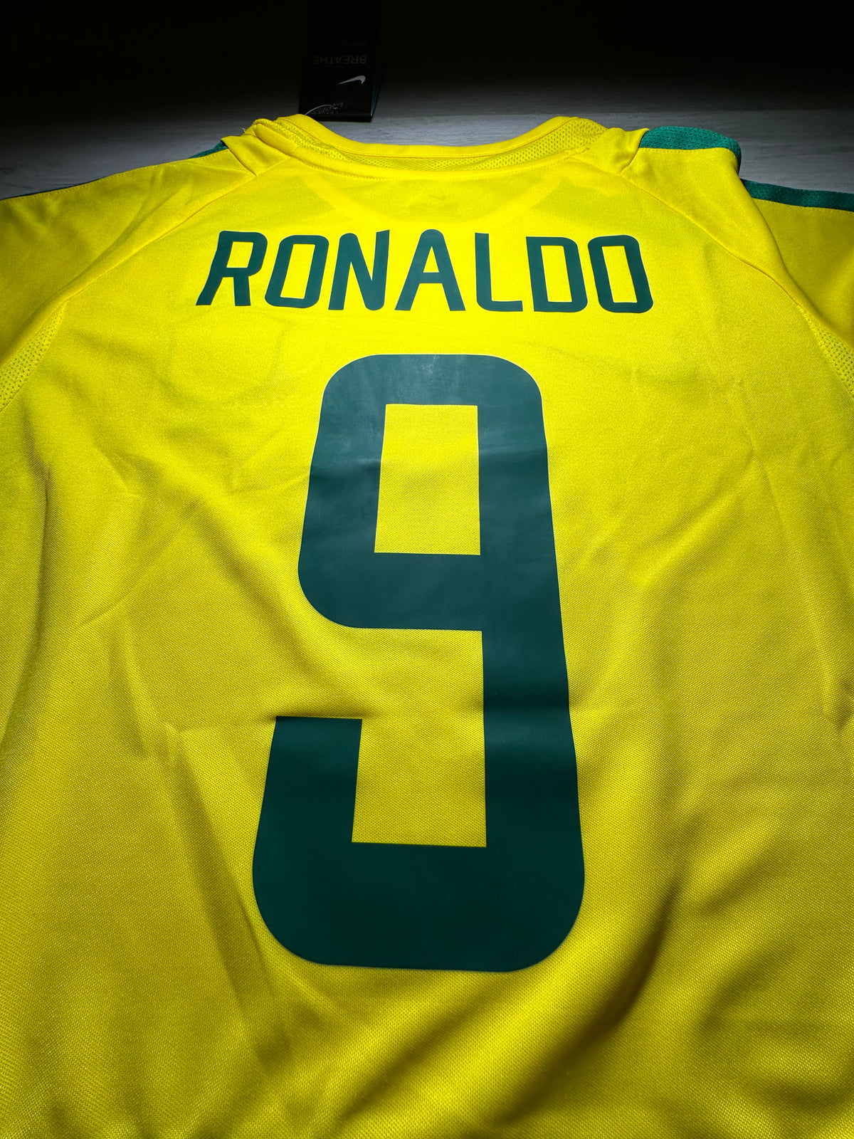 Brazil 2002 Ronaldo #9 World Cup Jersey – Home