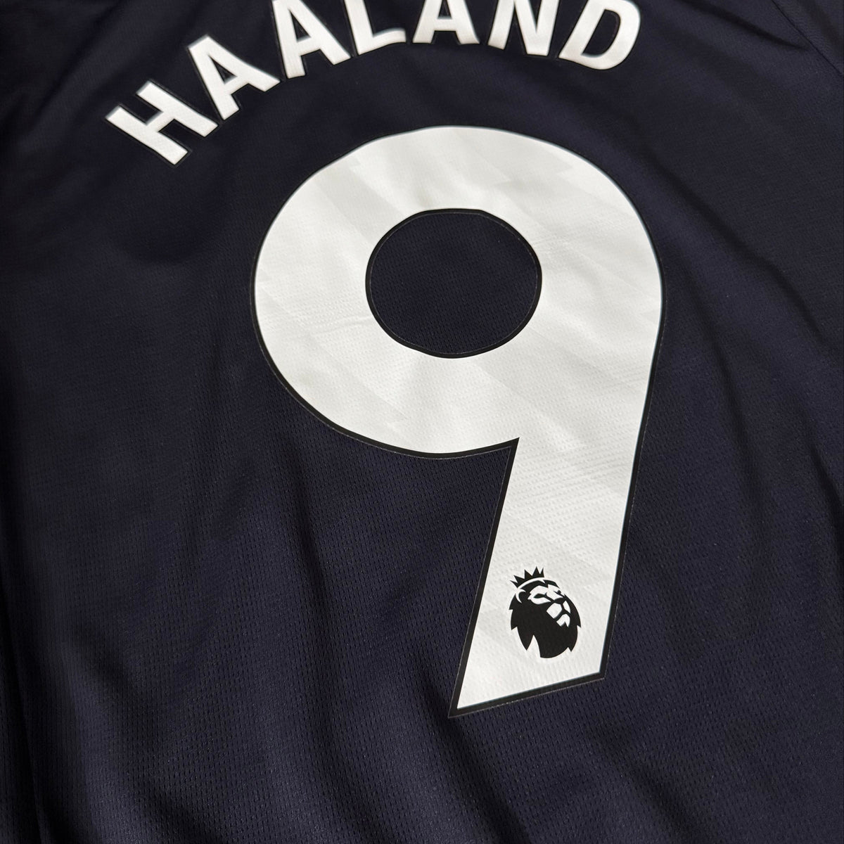 Manchester City 2024/25 Away Jersey – Erling Haaland #9 Puma Edition