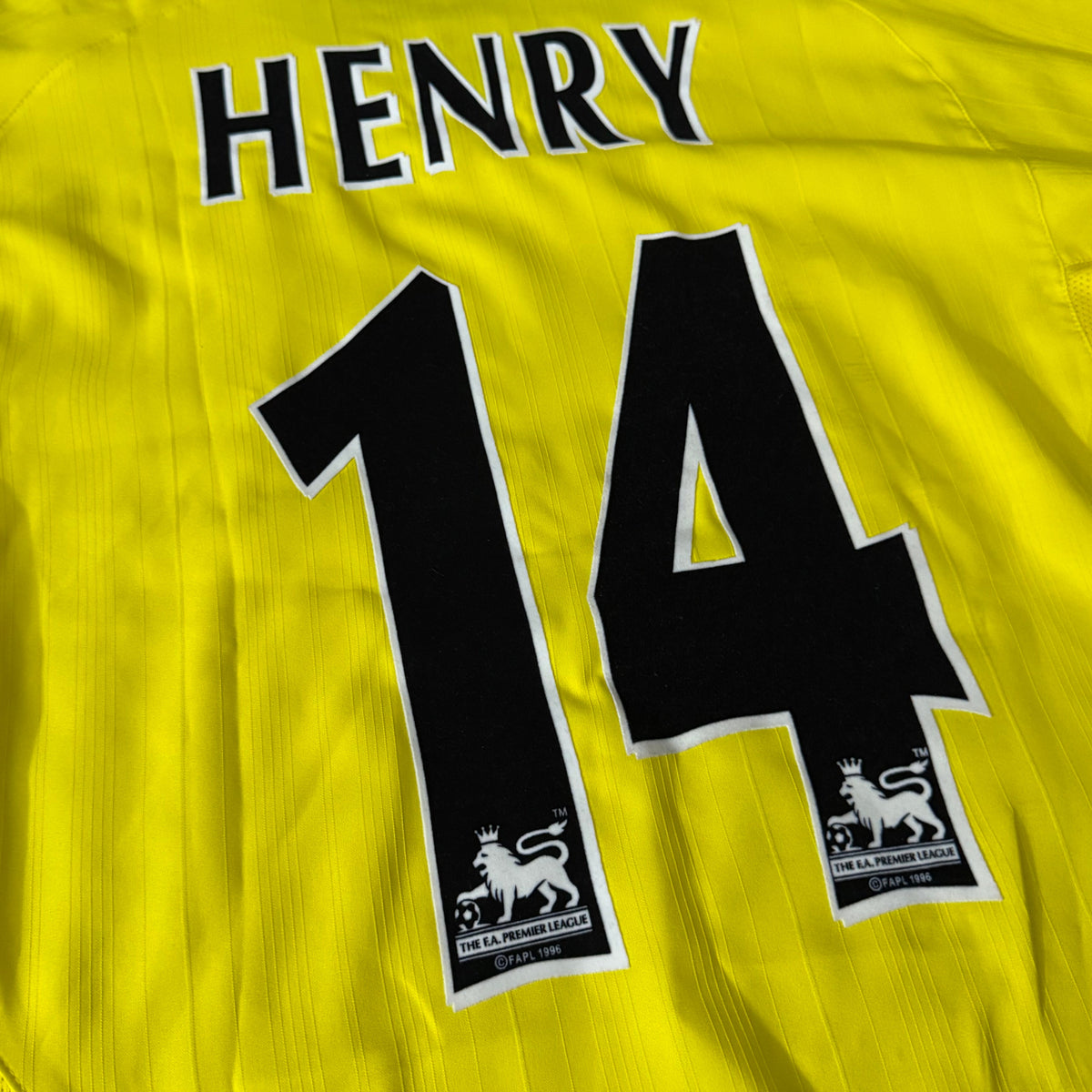 Arsenal 2005/06 Away Jersey – Thierry Henry #14 Yellow Nike Edition