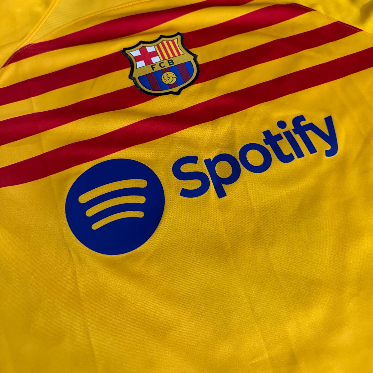 FC Barcelona 2025/26 Away Jersey – Gavi #6 | Yellow Nike Edition